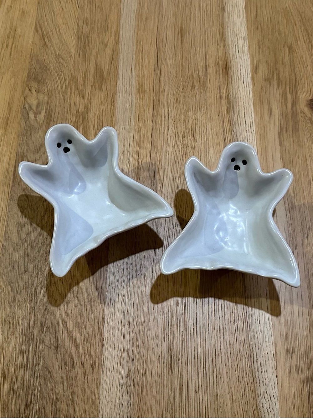 Pottery Barn Gus The Ghost Stoneware Snack Bowls - Set of 2